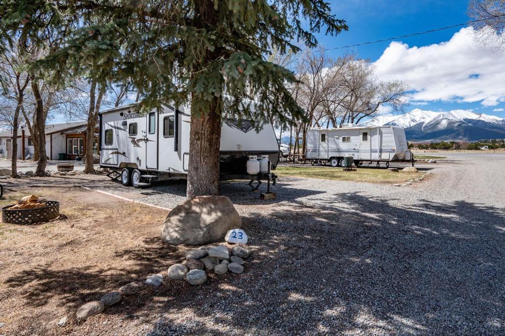 Snowy Peaks Rv Park Hotel Буена Виста Стая снимка